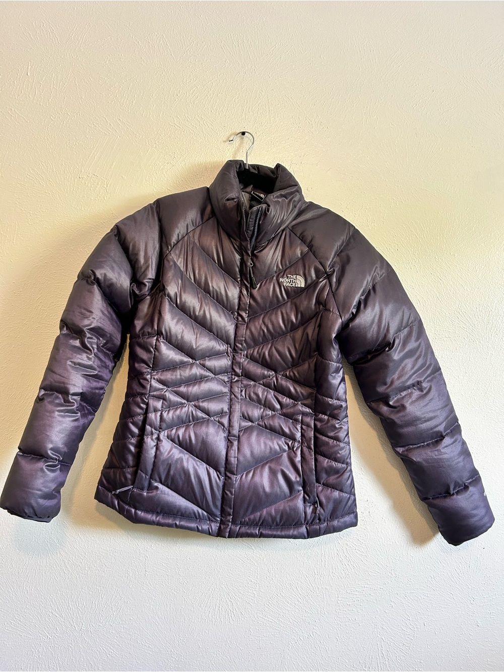 The North Face Women's Quilted Insulated Puffer Jacket - Deep Purple